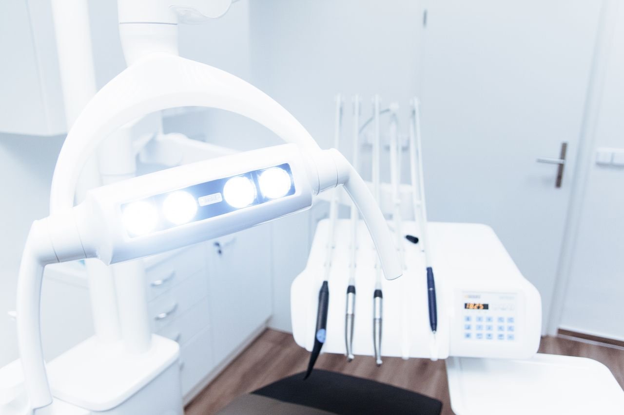 The Art of Drawing Readers In: Your attractive post title goes here Bright and clean modern dental clinic room with advanced dental equipment.